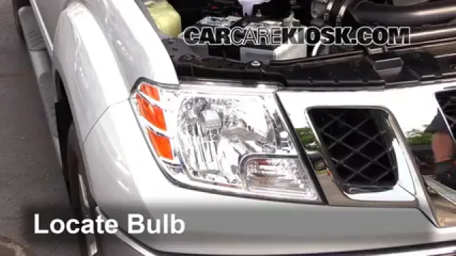 2012 Nissan Frontier SL 4.0L V6 Crew Cab Pickup Éclairage Feu clignotant avant (remplacer l'ampoule)